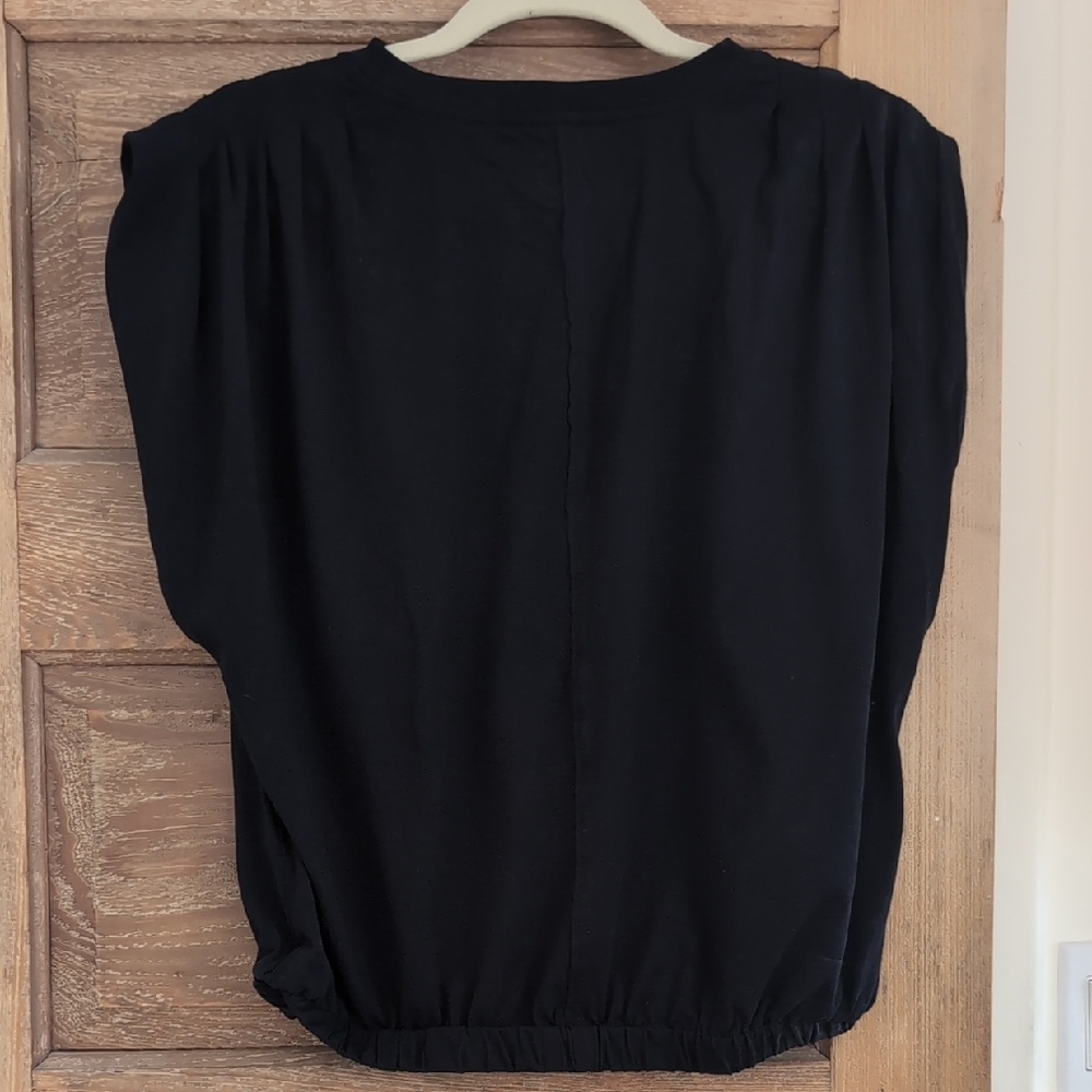 Pilcro Black Sleeveless Boxy Blouse